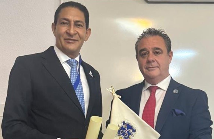 Dominicanos en NY felicitan a Iván Gatón por distinciones en Europa y reconocer su aporte intelectual