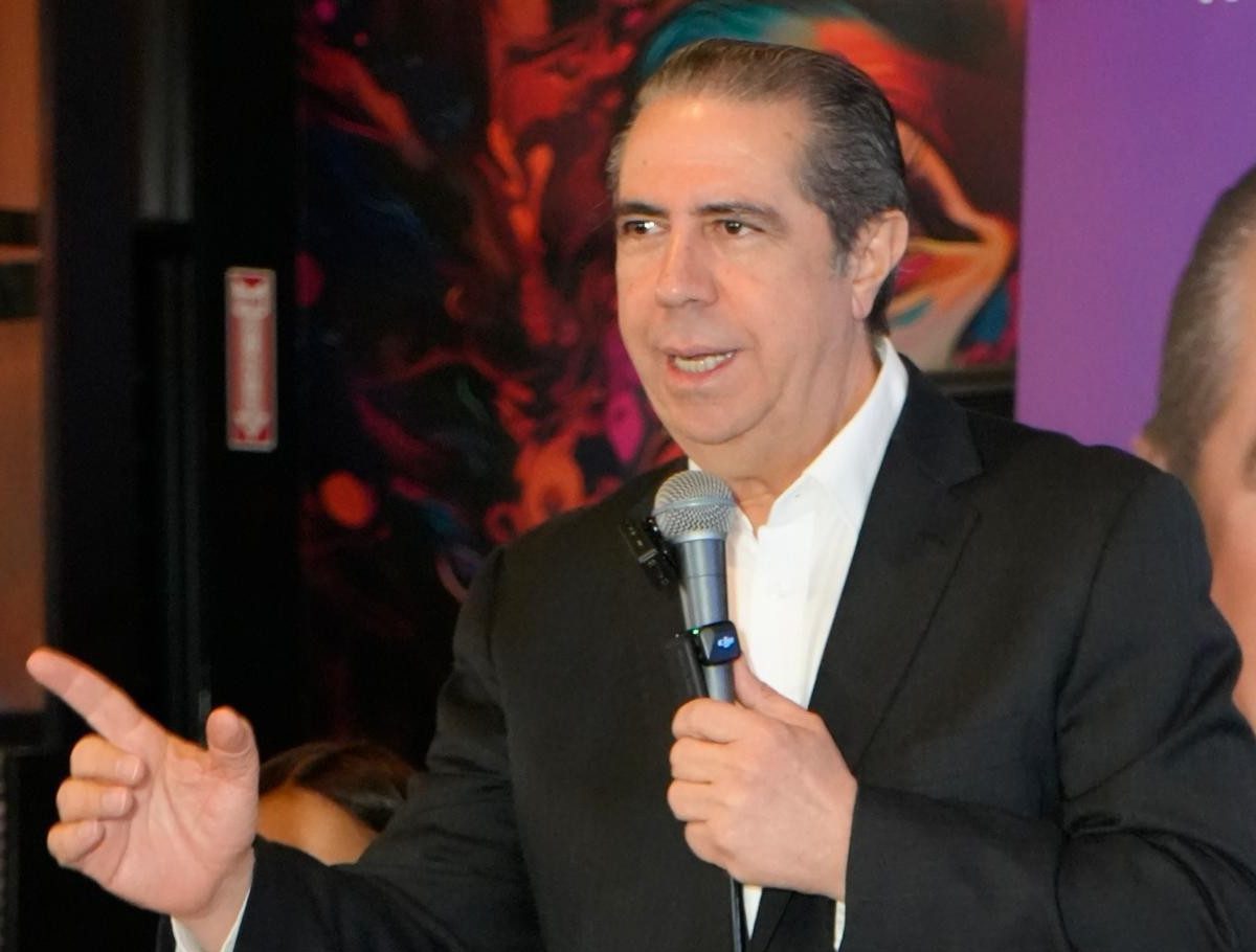 Francisco Javier García critica los apagones y reivindica la gestión eléctrica del PLD