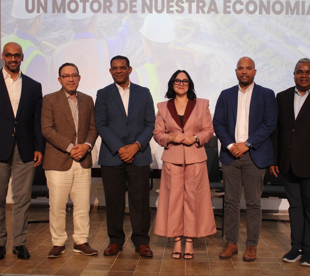 Expertos debaten aporte de la minería a la economía nacional en la Feria del Libro 2026