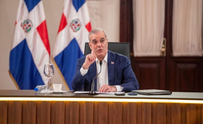 Abinader reta a comparar sus gestiones con las del PLD: “Vamos a comparar 20 contra 6”