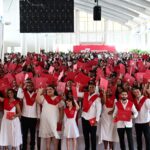 Intec gradúa a 945 profesionales y su rector los llama a “rediseñar el mundo»