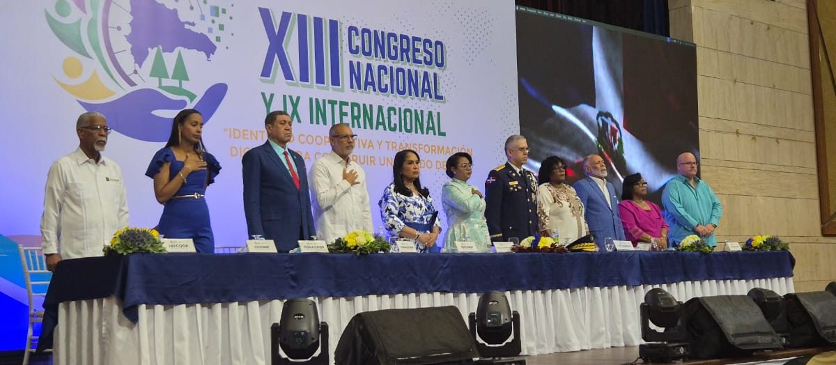 Presidenta Conacoop pide unidad y dice tecnología vale si sirve a las comunidades