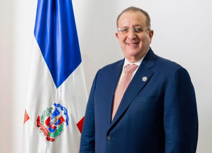 Magín Díaz dice dominicanos podrán costear cena de Nochebuena pese a quejas de situación económica; asegura inflación está controlada