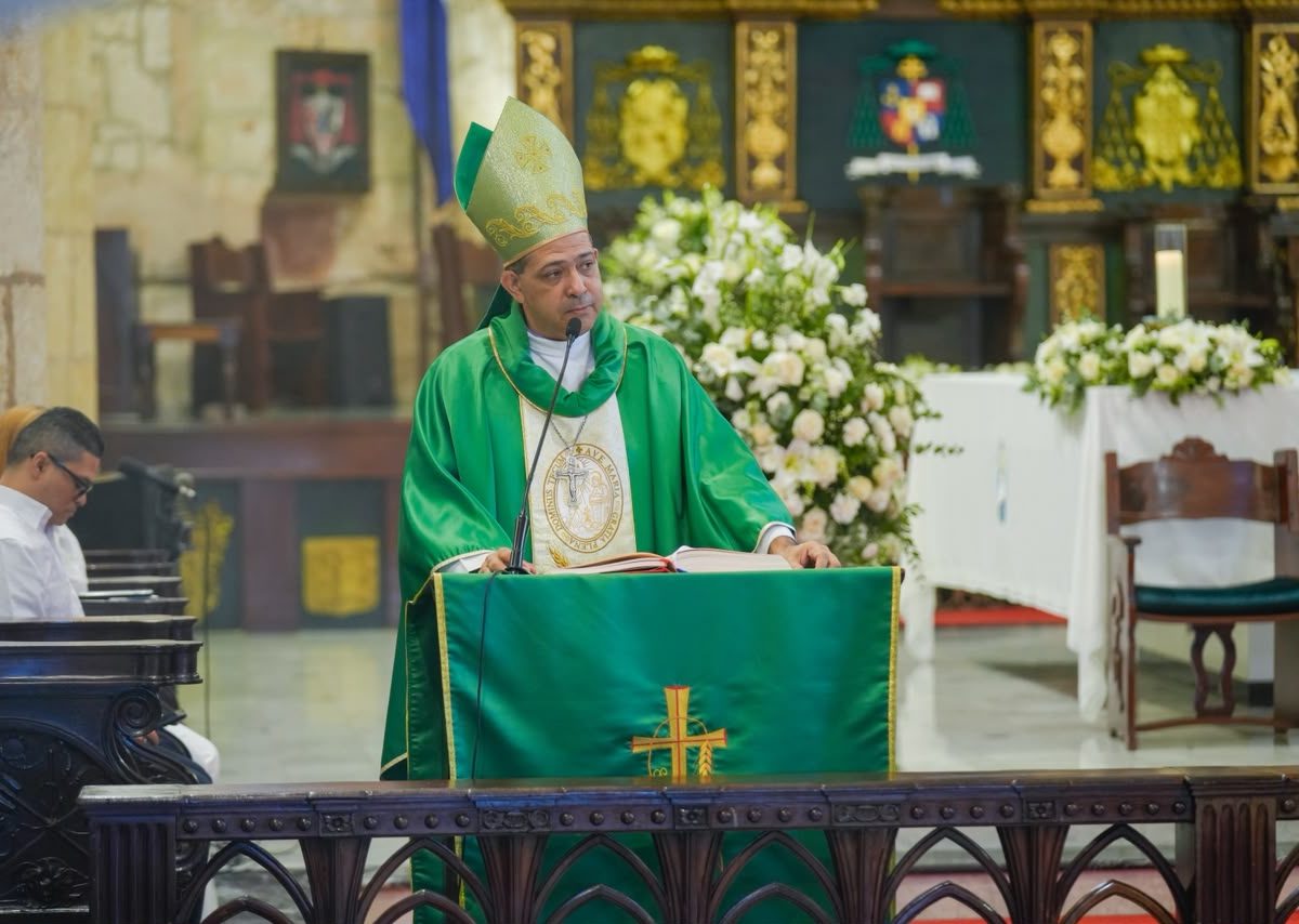 Monseñor Morel Diplán destaca el papel del Infotep en la transformación de la sociedad