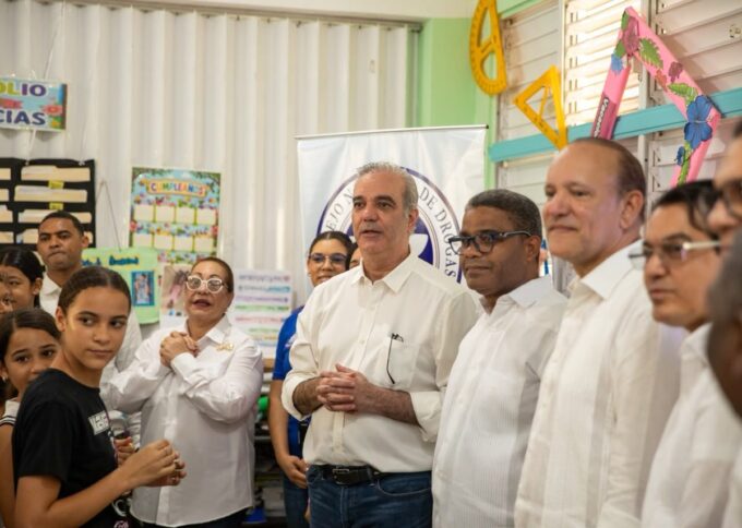 Presidente Abinader encabeza jornada de inclusión social «Primero Tú» en Santiago