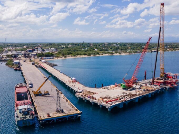 Puerto de Manzanillo alcanza 63.7 % de avance general y 35 % en construcción del muelle