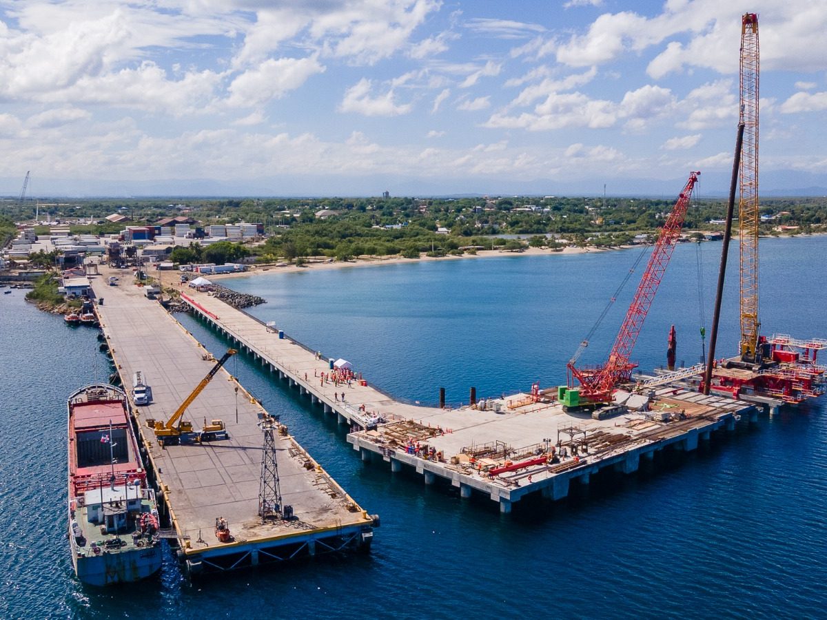 Puerto de Manzanillo alcanza 63.7 % de avance general y 35 % en construcción del muelle