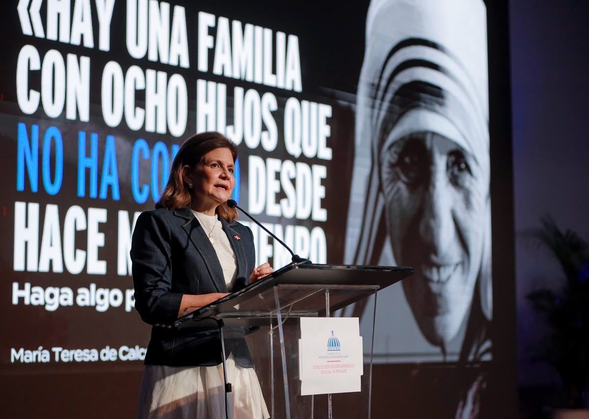 Raquel Peña destaca reducción de la pobreza en RD; llama a fortalecer oportunidades para las familias