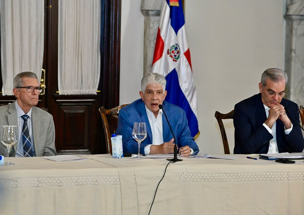 Ricardo Canalda informa que hay US$480 millones contratados para obras financiadas con fondos de Aerodom
