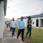 Robert Polanco supervisa terminación de Plaza Comunitaria en Bánica; entrega canchas y Paseos de los Colores en Elías Piña y San Juan