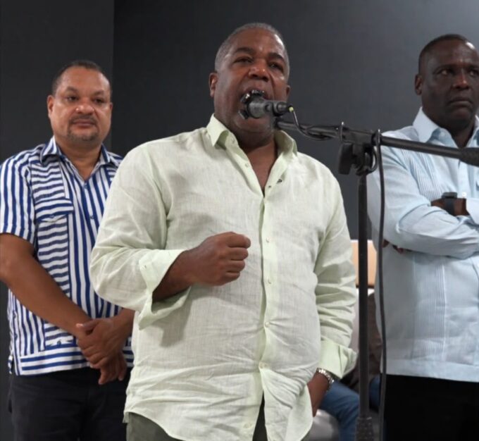 Tony Peña llama a la unidad del PRM y plantea tres retos para mantener el poder