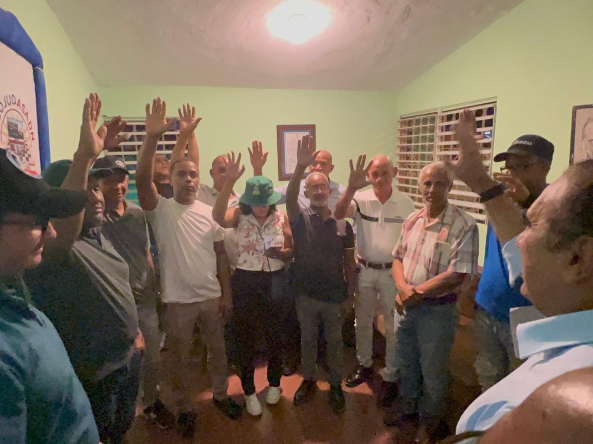 Víctor Pavón juramenta equipo de campaña en Sabana Perdida Sur, SDN