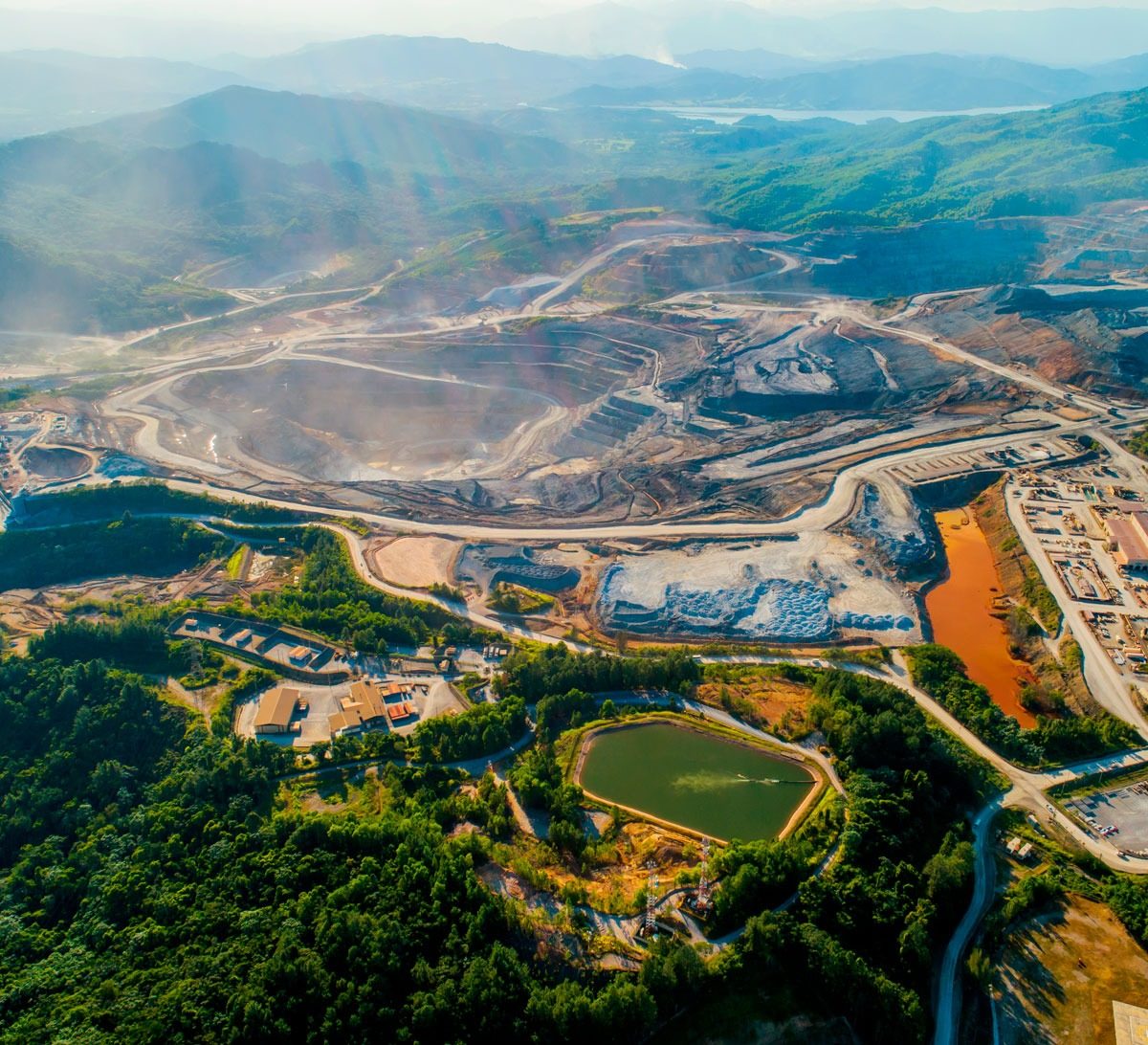 Barrick Pueblo Viejo comparte buenas prácticas de sostenibilidad y desarrollo minero en foro regional