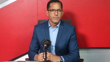 Cuestionan participación de diputado Bray Vargas en certamen de modelaje