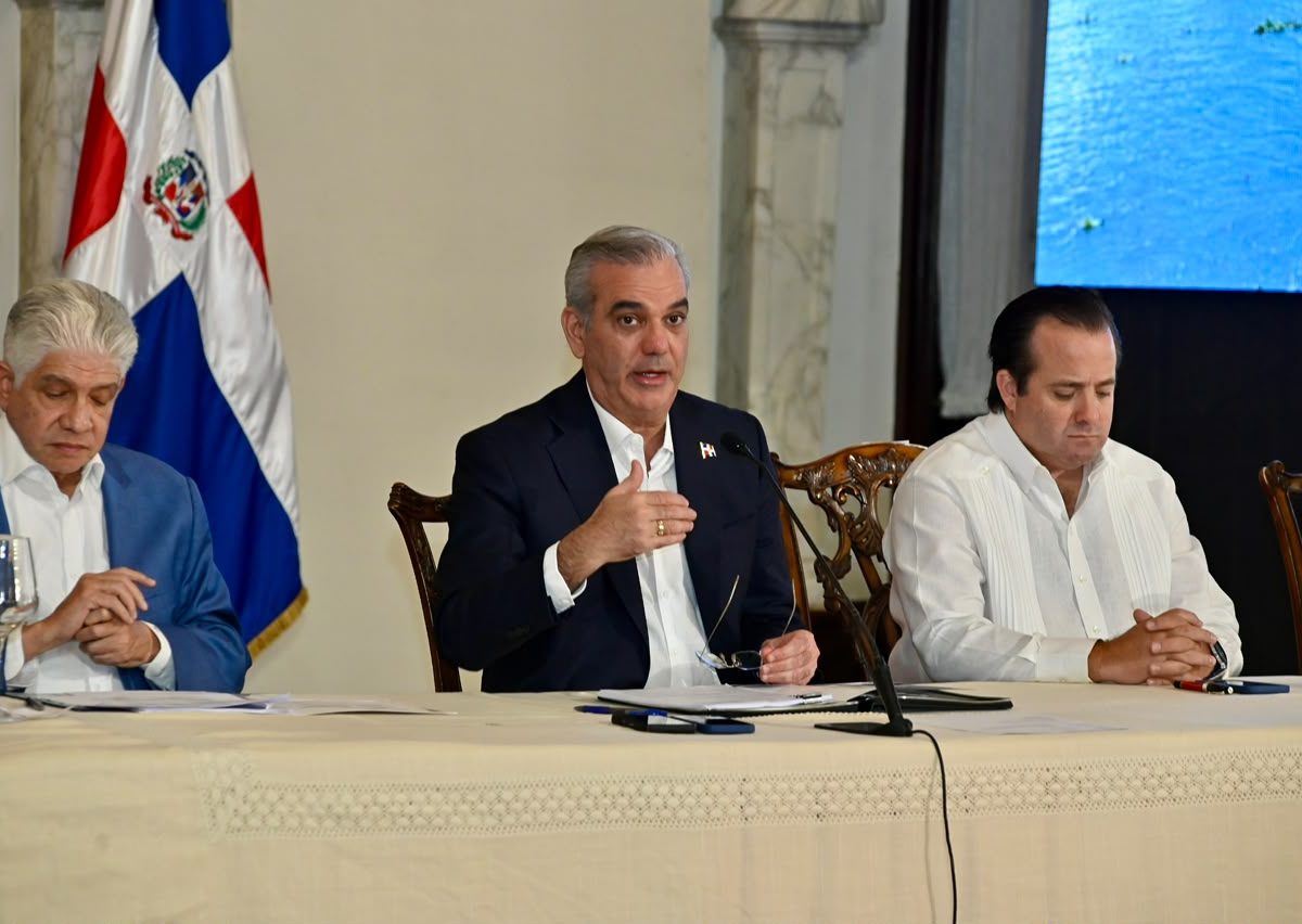 Abinader presenta avances de obras ejecutadas con fondos de la renegociación de Aerodom