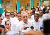 Abinader: El Gobierno está en sesión permanente para garantizar seguridad de RD ante situación en Haití»