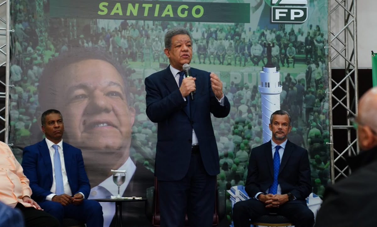 Presidente de FD va a Santiago con agenda política y sectorial de tres días en Santiago