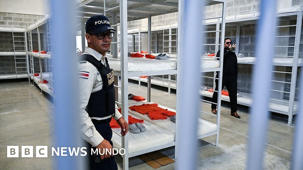 Las imágenes de la nueva cárcel de máxima seguridad de Costa Rica que imita al Cecot de Bukele