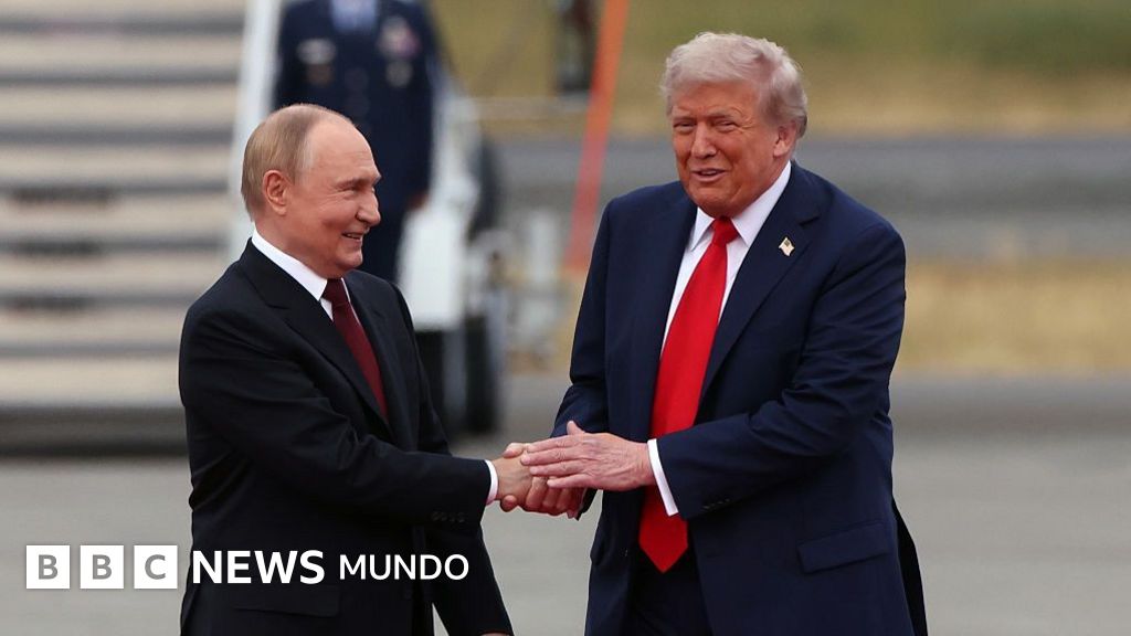Cómo los conflictos globales se han convertido en un dolor de cabeza para Trump a pocas semanas de las elecciones de medio término en EE.UU.
