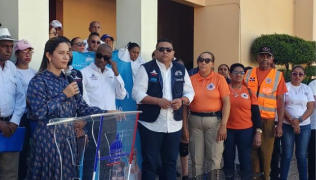 Gobernadora de Valverde encabeza jornada de vacunación antirrábica y llama a proteger a las mascotas